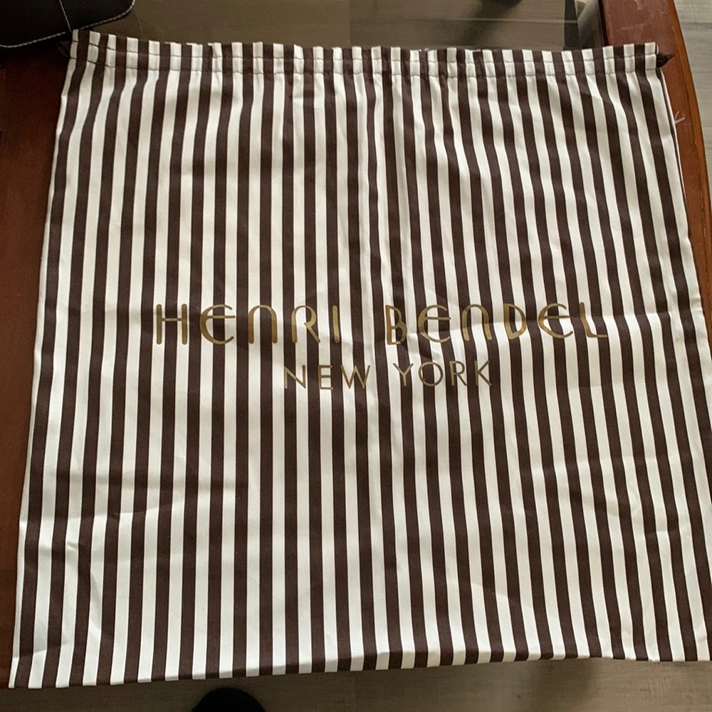 Henri Bendel Dust Bag large. Excellent condition.